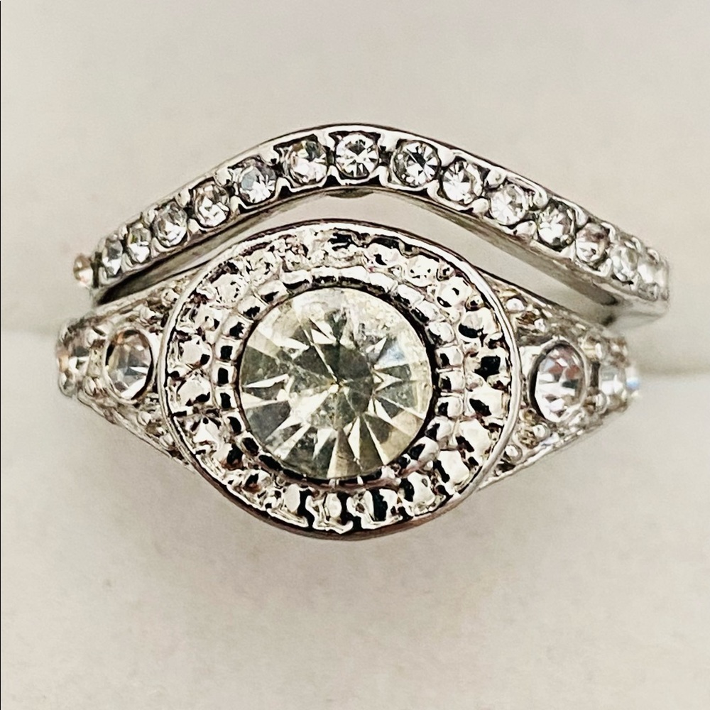 Engagement set